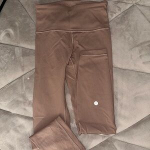 Lululemon Wunder train